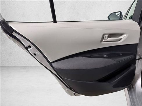 Used 2026 Toyota Corolla LE FWD image 21