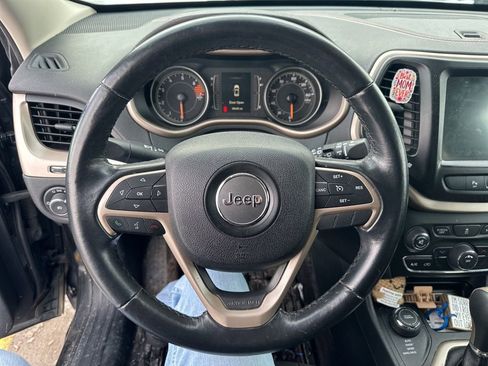 Used 2016 Jeep Cherokee 75th Anniversary image 22