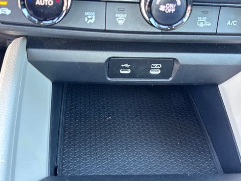Certified 2023 Honda Accord EX image 30