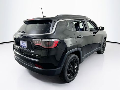 Used 2022 Jeep Compass Limited AWD/4WD image 5