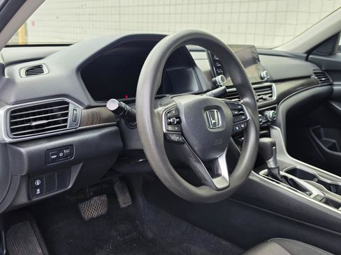 Used 2020 Honda Accord EX image 10