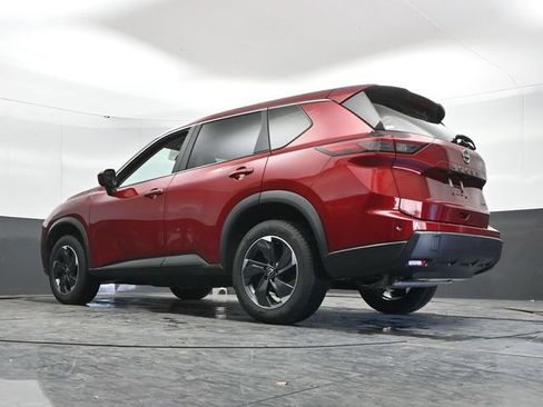 Used 2025 Nissan Rogue SV AWD/4WD image 49