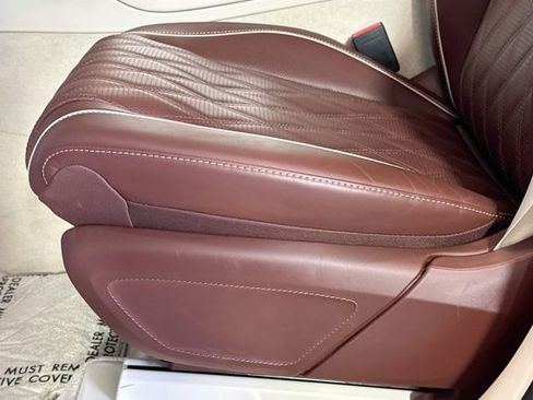 Used 2024 Mercedes-Benz Maybach GLS 600 4MATIC image 18