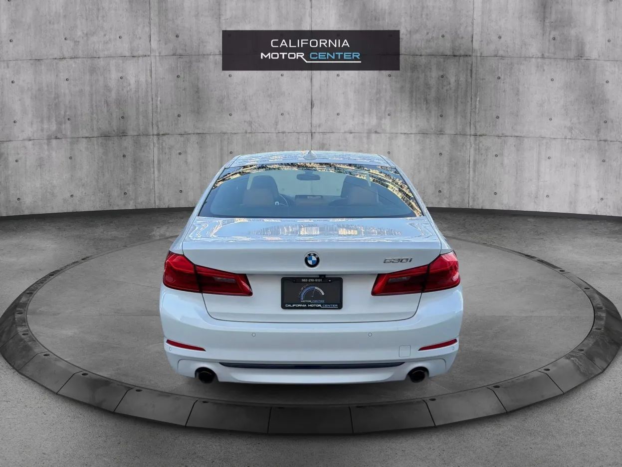 Used 2019 BMW 530i w/ Convenience Package RWD image 6