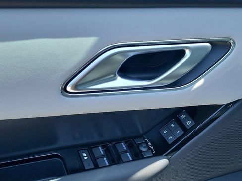 New 2026 Land Rover Range Rover Velar S AWD/4WD image 25