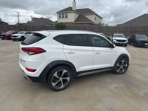 Used 2017 Hyundai Tucson Sport image 8