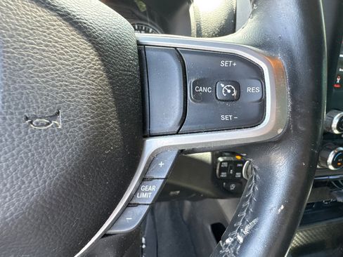Used 2021 RAM 1500 Big Horn AWD/4WD image 32