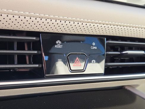 New 2026 Volkswagen Atlas SE image 15