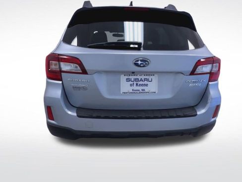 Used 2016 Subaru Outback 2.5i Limited AWD/4WD image 7