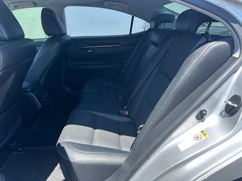 Used 2015 Lexus ES 350 w/ Premium Package FWD image 8