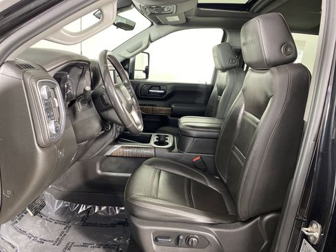 Used 2023 GMC Sierra 2500 Denali w/ Denali Black Diamond Edition image 16