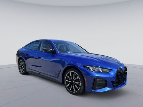 Used 2025 BMW i4 M50 w/ Premium Package image 7