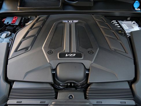 New 2025 Bentley Bentayga image 28