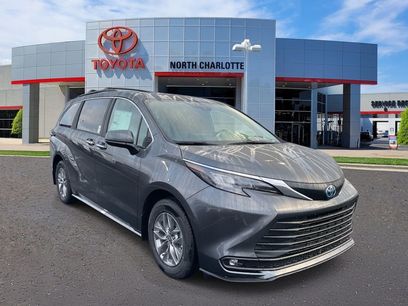 New 2025 Toyota Sienna XLE