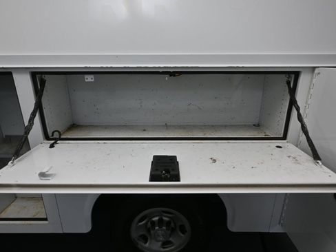 Used 2017 Chevrolet Express 3500 image 36