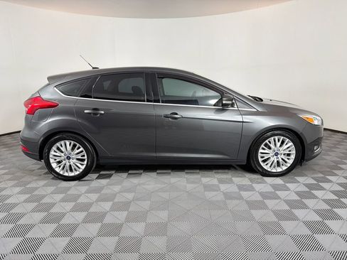 Used 2018 Ford Focus Titanium FWD image 2