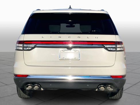 Used 2023 Lincoln Aviator Reserve w/ Elements Package Plus image 4