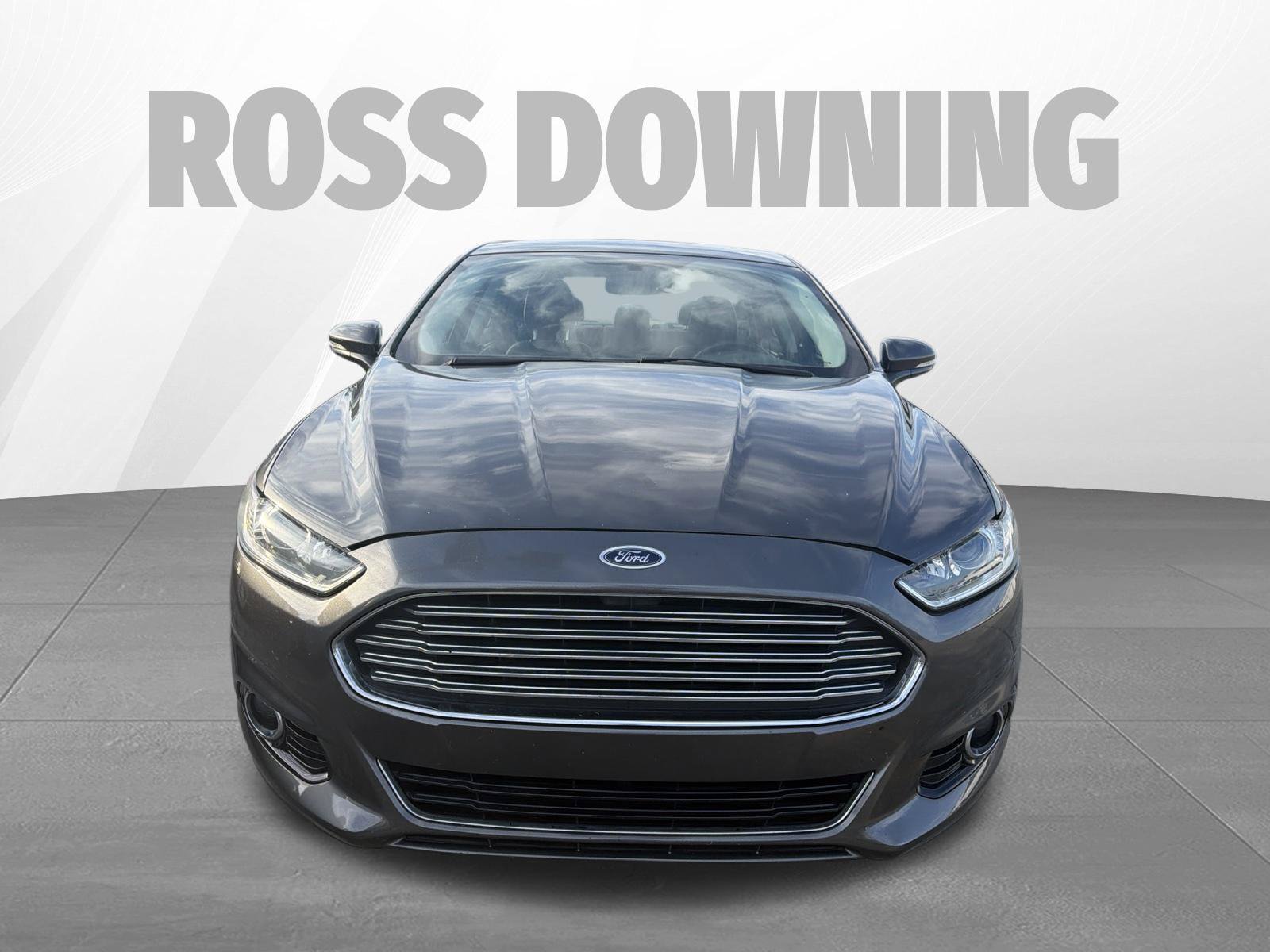 Used 2016 Ford Fusion Titanium FWD image 2