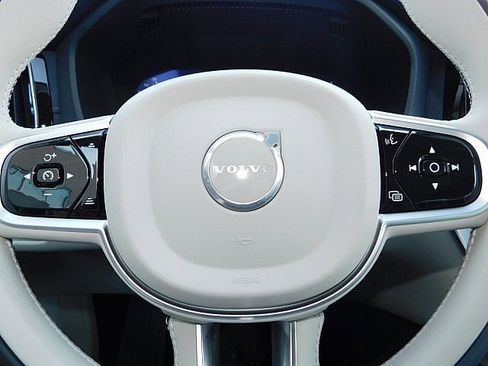 New 2026 Volvo XC60 B5 Ultra w/ Protection Package Premier image 22