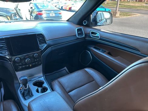 Used 2019 Jeep Grand Cherokee Summit image 16
