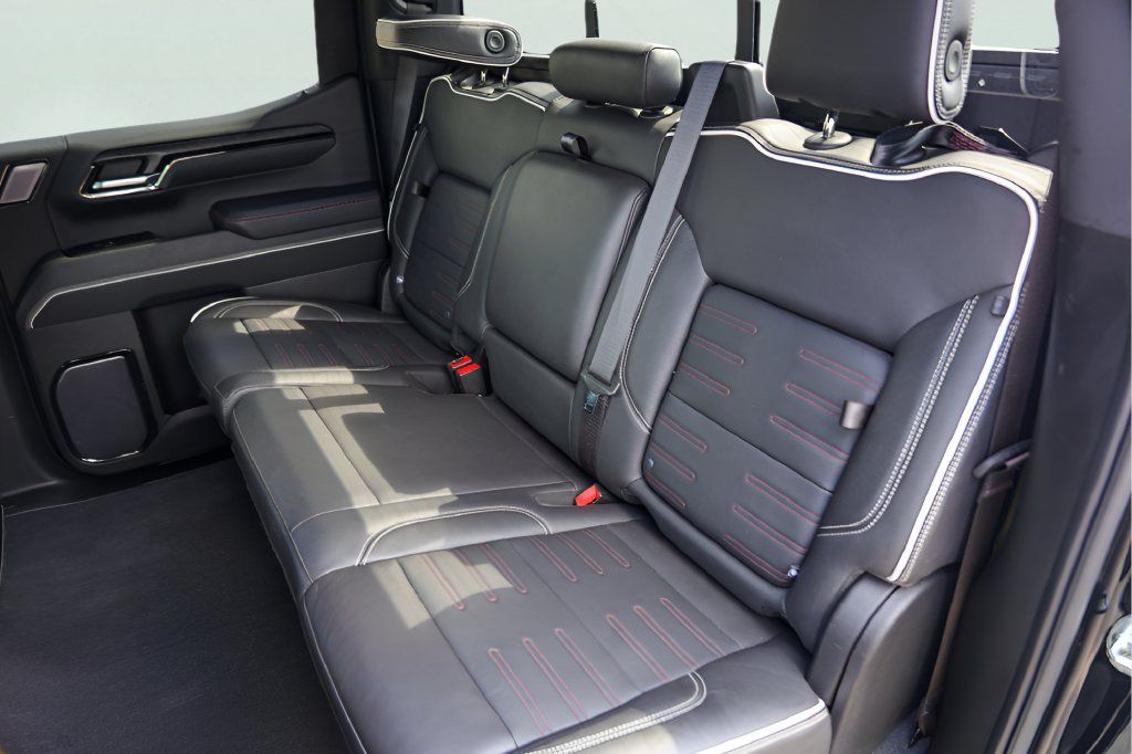 Used 2023 GMC Sierra 1500 AT4X AWD/4WD image 27