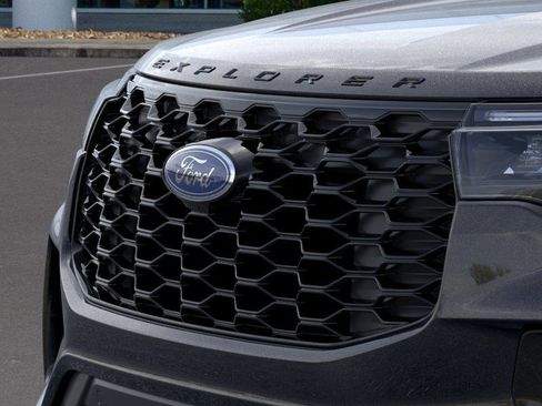 New 2026 Ford Explorer ST-Line w/ ST-Line Street Pack image 18