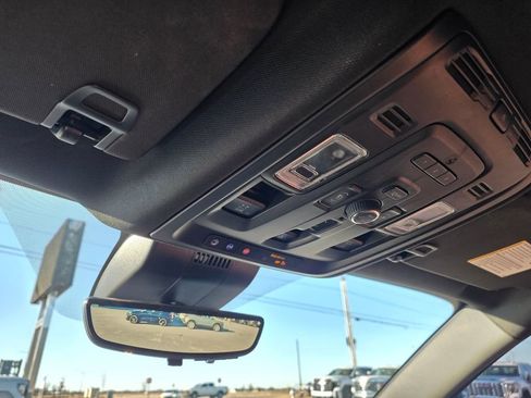 Used 2023 GMC Yukon Denali Ultimate image 22