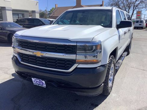 Used 2017 Chevrolet Silverado 1500 W/T w/ Trailering Package image 4