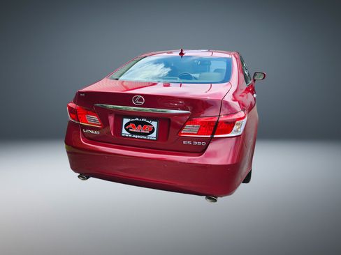 Used 2010 Lexus ES 350 FWD image 3