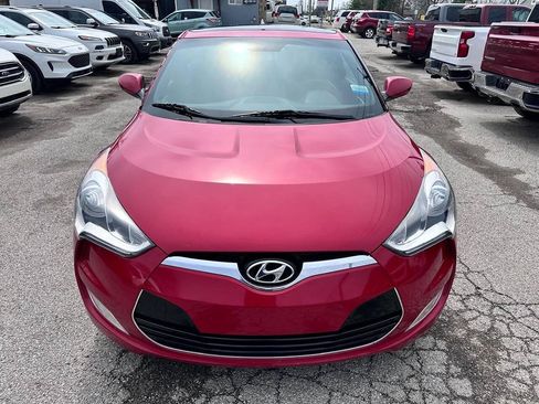 Used 2017 Hyundai Veloster Value Edition FWD image 9