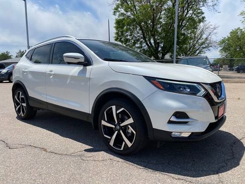 Certified 2022 Nissan Rogue Sport SL w/ Premium Package AWD/4WD image 7