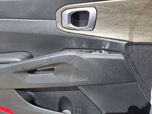 Certified 2022 Kia Sorento S image 25