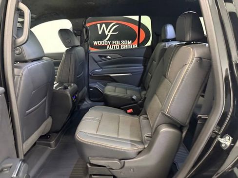 New 2026 Chevrolet Traverse High Country w/ LPO, Floor Liner Package FWD image 12