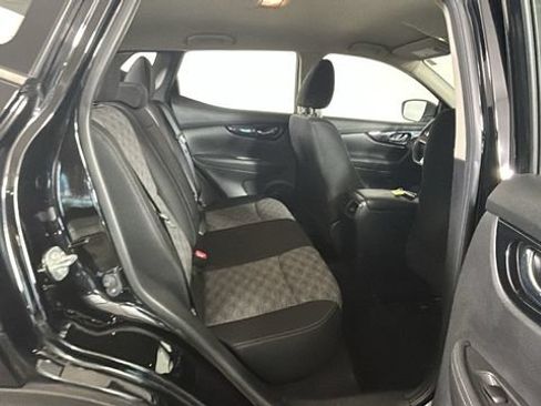 Used 2019 Nissan Rogue Sport SV w/ All-Weather Package AWD/4WD image 29