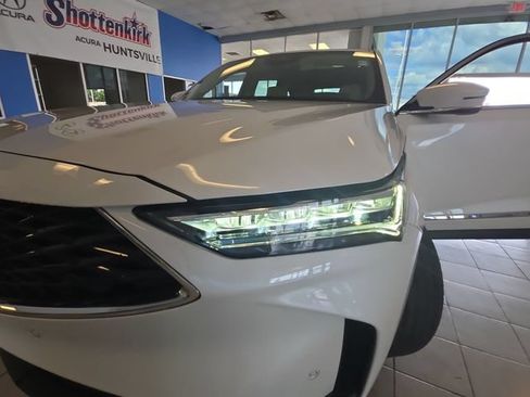Certified 2025 Acura MDX FWD w/ Technology Package image 28