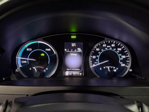 Used 2017 Toyota Camry XLE image 24