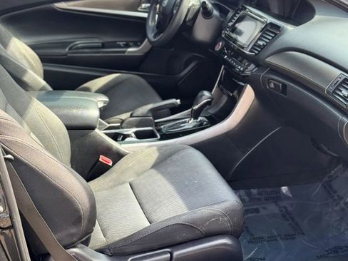 Used 2016 Honda Accord EX image 10