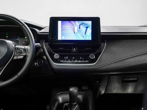 Used 2024 Toyota Corolla SE w/ SE Package FWD image 13