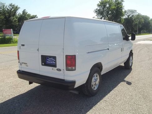 Used 2014 Ford E-150 and Econoline 150 RWD image 6