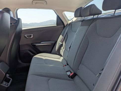 Used 2025 Kia K4 FWD image 21
