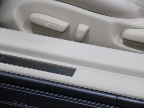 Used 2015 Lexus IS 250C image 59