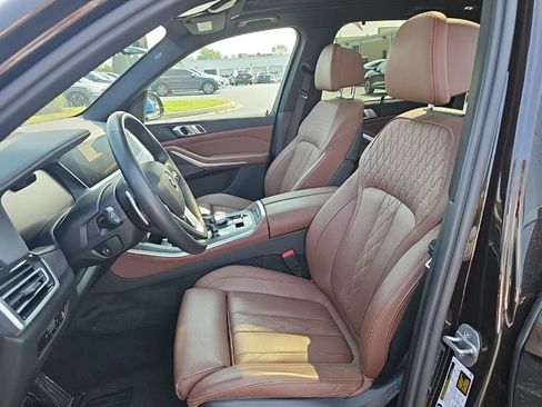 Used 2023 BMW X5 xDrive45e w/ Executive Package AWD/4WD image 3