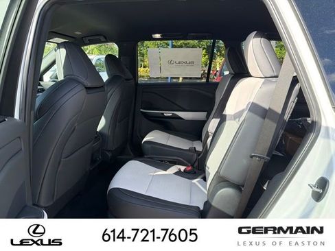 New 2026 Lexus TX 500h AWD image 16