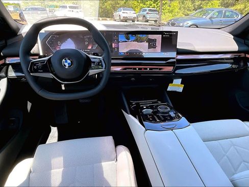 New 2026 BMW 530i w/ Premium Package image 5