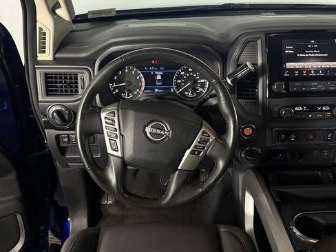 Used 2024 Nissan Titan SV w/ SV Convenience Package AWD/4WD image 14