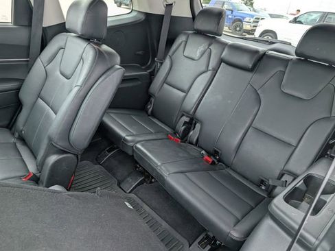 Used 2022 Kia Telluride EX w/ EX Premium Package image 16