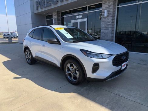 Used 2025 Ford Escape ST-Line image 1