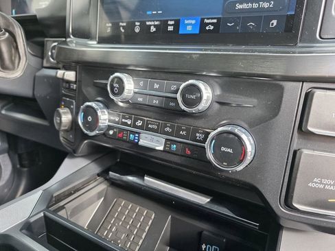 Used 2024 Ford F350 Lariat image 29