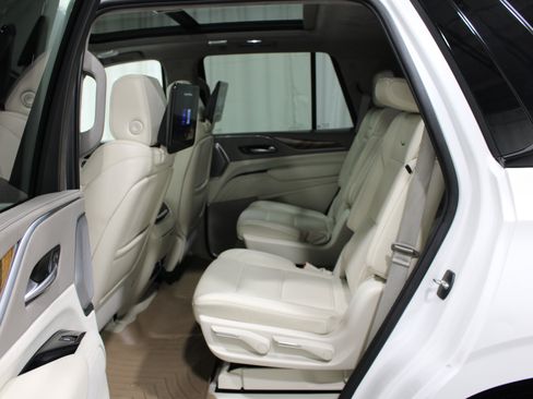 Used 2023 Cadillac Escalade Sport Platinum AWD/4WD image 24