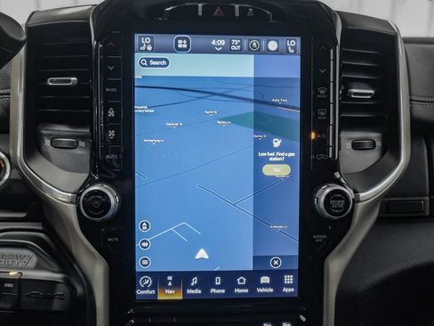 Used 2024 RAM 3500 Laramie image 22